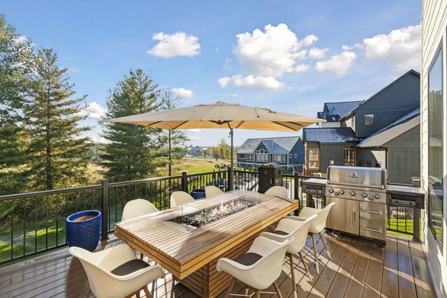 1389 Palmer Drive N, Lake Elmo, MN 55042