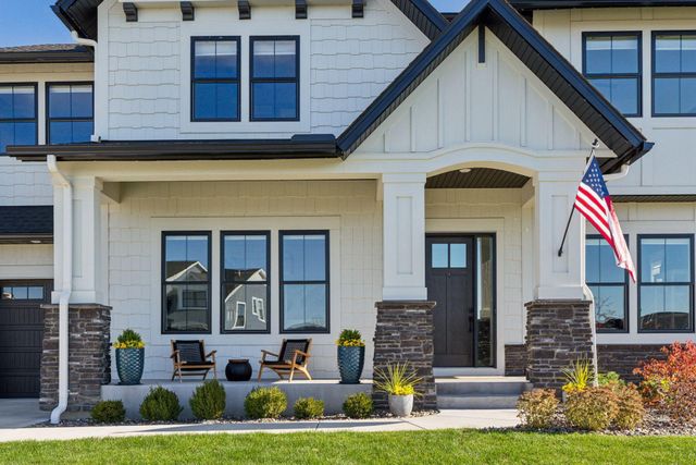 1389 Palmer Drive N, Lake Elmo, MN 55042