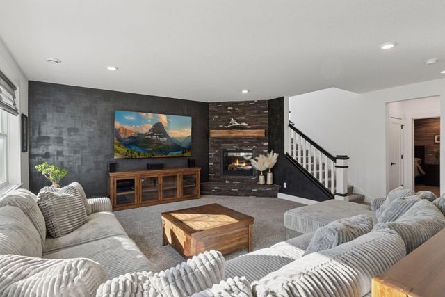 1389 Palmer Drive N, Lake Elmo, MN 55042