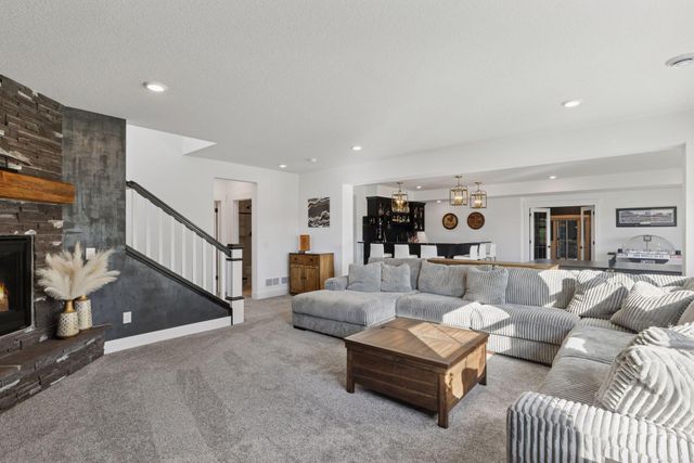 1389 Palmer Drive N, Lake Elmo, MN 55042