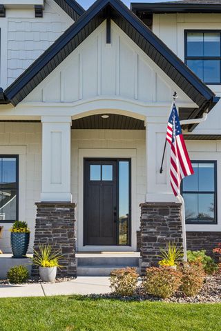 1389 Palmer Drive N, Lake Elmo, MN 55042