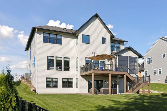 1389 Palmer Drive N, Lake Elmo, MN 55042