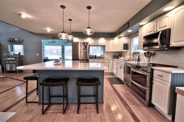 1291 S Queensway Drive, Lake Isabella, MI 48893