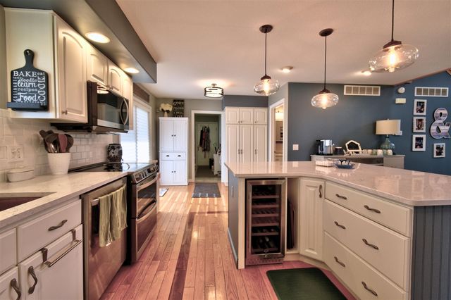 1291 S Queensway Drive, Lake Isabella, MI 48893