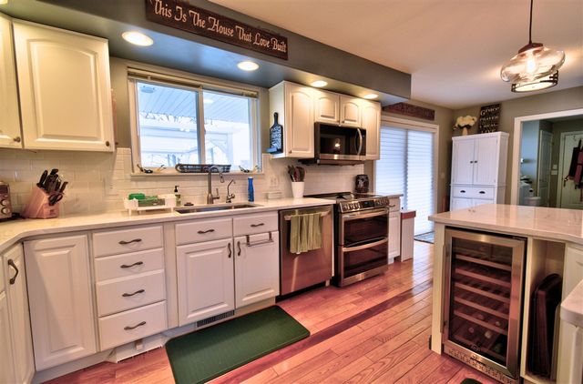 1291 S Queensway Drive, Lake Isabella, MI 48893
