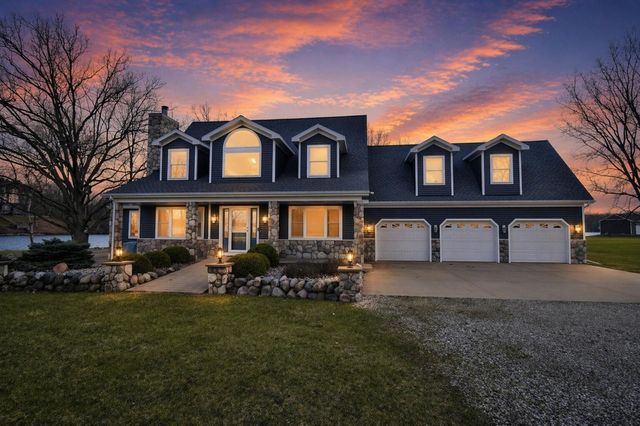 1291 S Queensway Drive, Lake Isabella, MI 48893