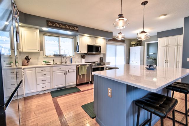 1291 S Queensway Drive, Lake Isabella, MI 48893
