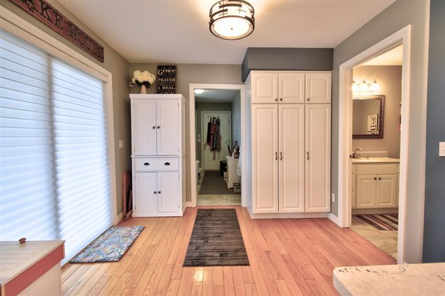 1291 S Queensway Drive, Lake Isabella, MI 48893