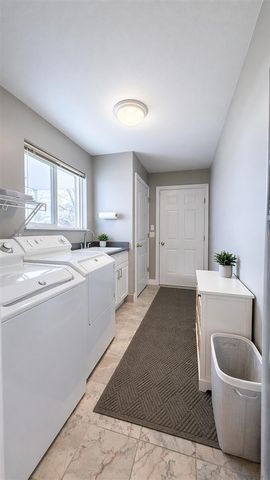 1291 S Queensway Drive, Lake Isabella, MI 48893