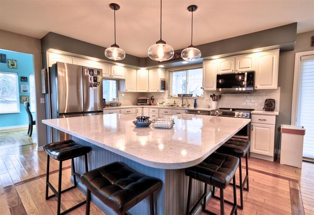 1291 S Queensway Drive, Lake Isabella, MI 48893