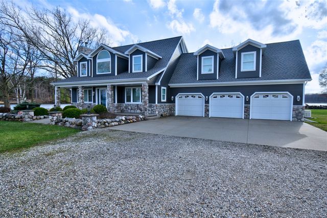 1291 S Queensway Drive, Lake Isabella, MI 48893