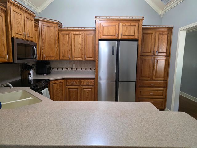 599 N Holly St, Beebe, AR 72012