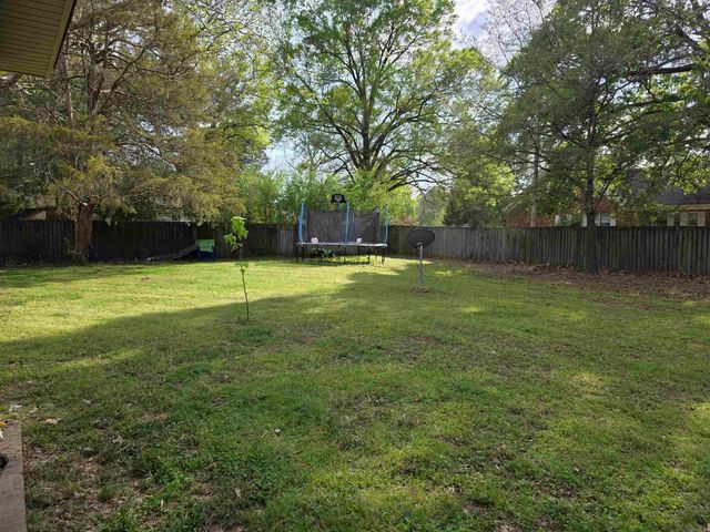 599 N Holly St, Beebe, AR 72012