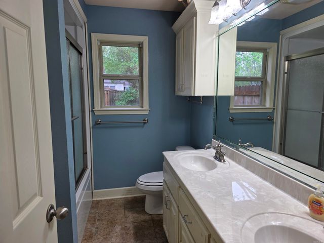 599 N Holly St, Beebe, AR 72012