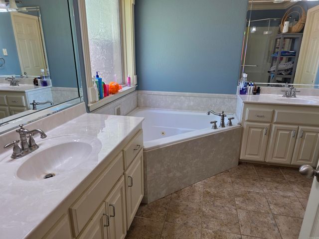 599 N Holly St, Beebe, AR 72012