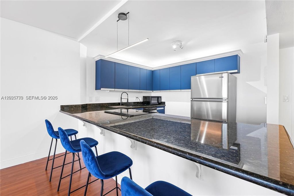 2500 Parkview Dr 1503, Hallandale Beach, FL 33009
