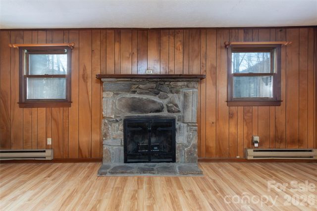 87 Sassafras Lane, Maggie Valley, NC 28751