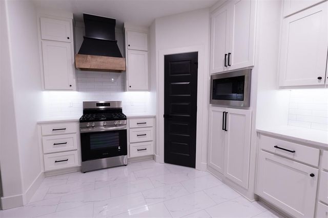 4348 Raymond Lane, Guthrie, OK 73044