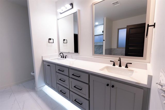 4348 Raymond Lane, Guthrie, OK 73044