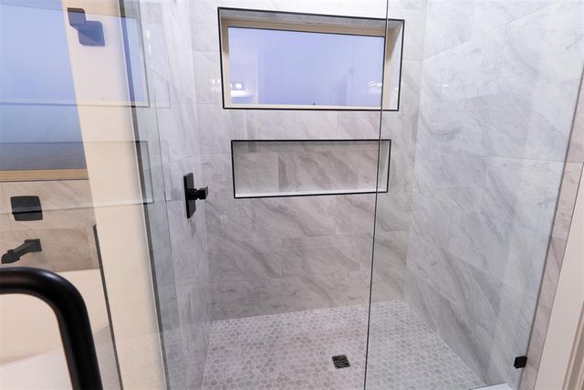 4348 Raymond Lane, Guthrie, OK 73044