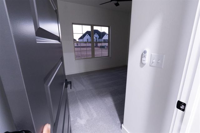 4348 Raymond Lane, Guthrie, OK 73044