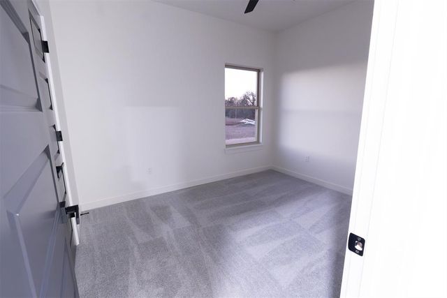 4348 Raymond Lane, Guthrie, OK 73044