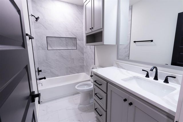 4348 Raymond Lane, Guthrie, OK 73044