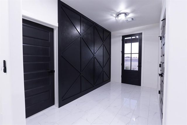 4348 Raymond Lane, Guthrie, OK 73044