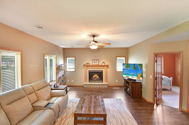 1007 Arbor Way, Sauk Rapids, MN 56379