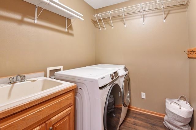 1007 Arbor Way, Sauk Rapids, MN 56379