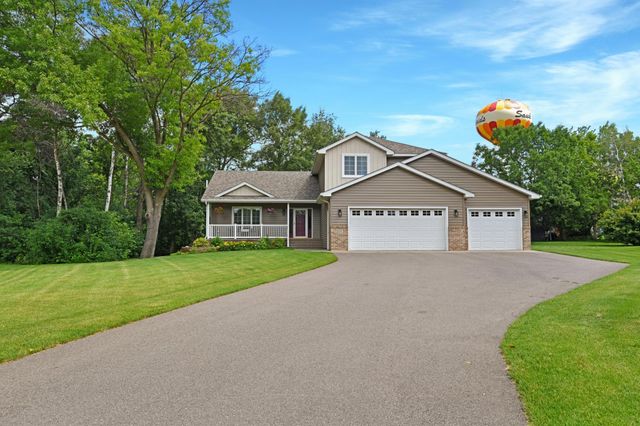1007 Arbor Way, Sauk Rapids, MN 56379