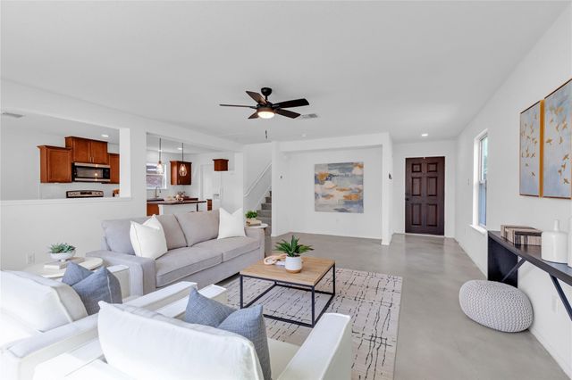 511 Estes PARK, Taylor, TX 76574