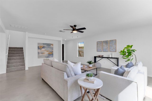 511 Estes PARK, Taylor, TX 76574