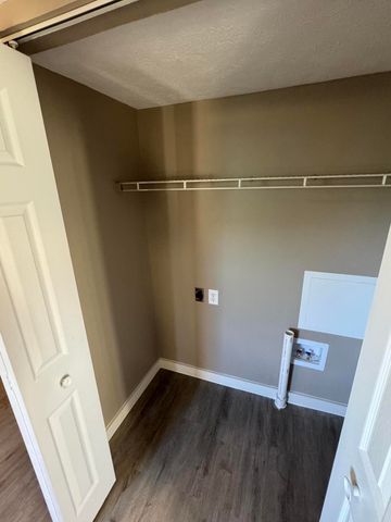 203 S Division Street, Seymour, MO 65746