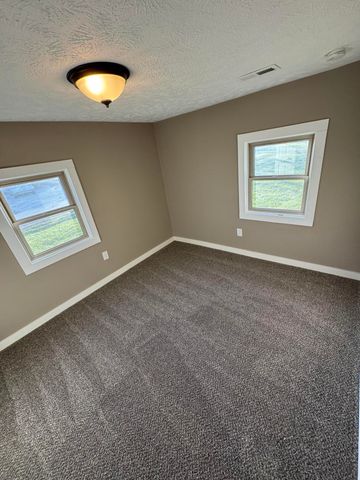 203 S Division Street, Seymour, MO 65746