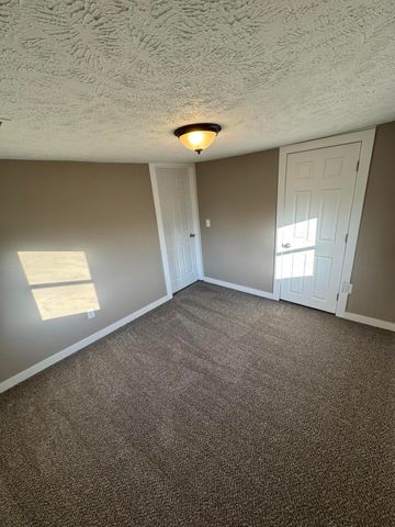 203 S Division Street, Seymour, MO 65746