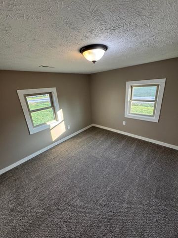 203 S Division Street, Seymour, MO 65746