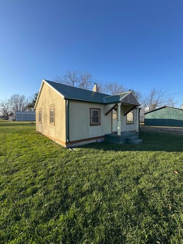 203 S Division Street, Seymour, MO 65746