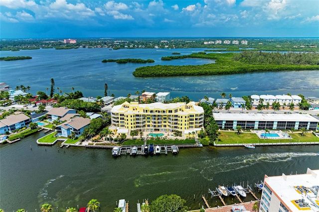 9122 MIDNIGHT PASS ROAD 24, Sarasota, FL 34242