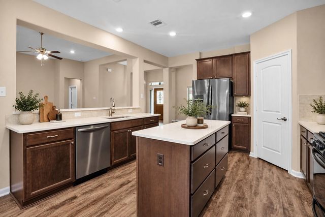 150 Sky Oak Lane, Huntsville, TX 77340