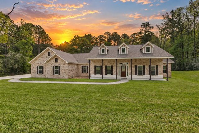 150 Sky Oak Lane, Huntsville, TX 77340