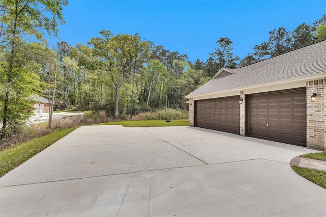 150 Sky Oak Lane, Huntsville, TX 77340