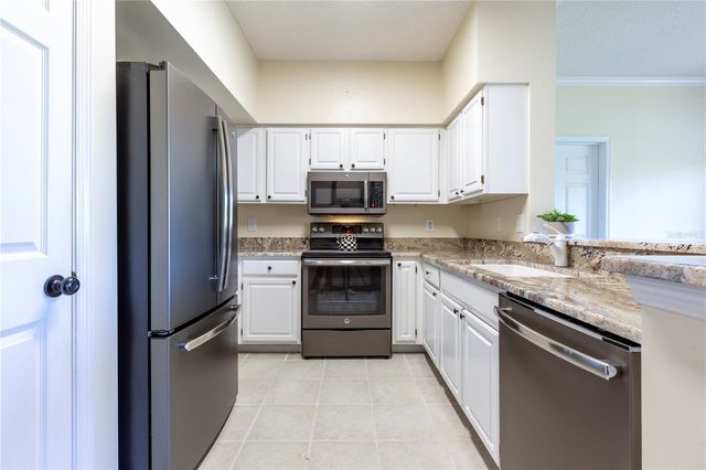 10000 SW 52ND AVENUE 124, Gainesville, FL 32608