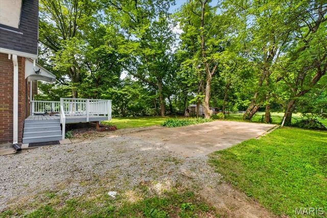 101 Mesa Drive, Collinsville, IL 62234