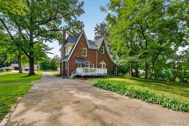 101 Mesa Drive, Collinsville, IL 62234
