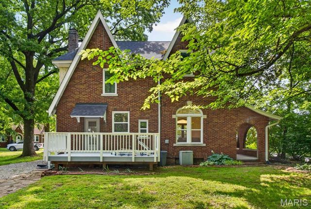 101 Mesa Drive, Collinsville, IL 62234