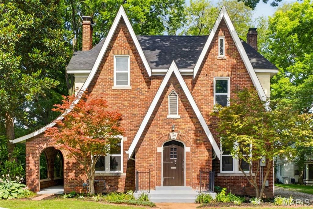 101 Mesa Drive, Collinsville, IL 62234