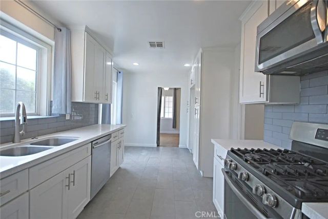 10622 Zelzah Avenue, Granada Hills, CA 91344