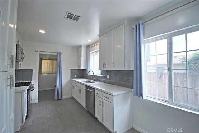 10622 Zelzah Avenue, Granada Hills, CA 91344