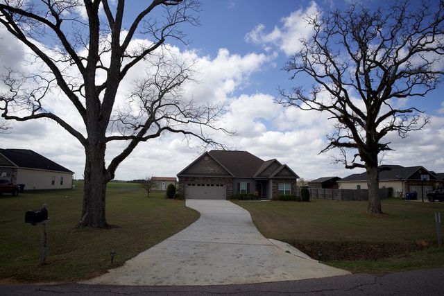 920 Windmill, Newton, AL 36352